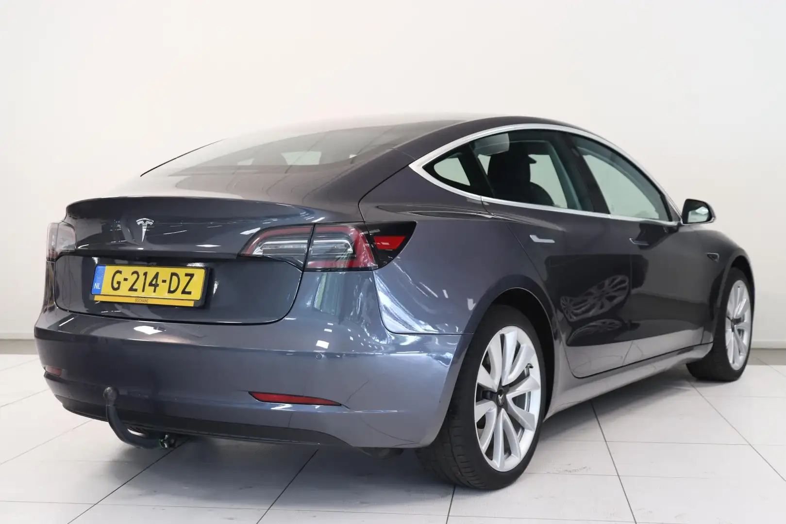 Tesla Model 3 Standard RWD Plus 60 kWh | Camera | Autopilot | Cl Grijs - 2