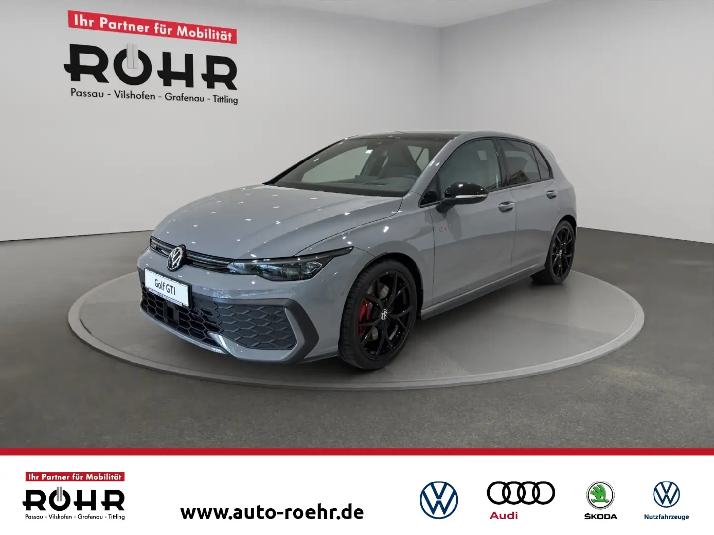 Volkswagen Golf VIII GTI BlackStyle (AHK/HarmanKardon/19 ) 2.0 l T Schwarz - 1