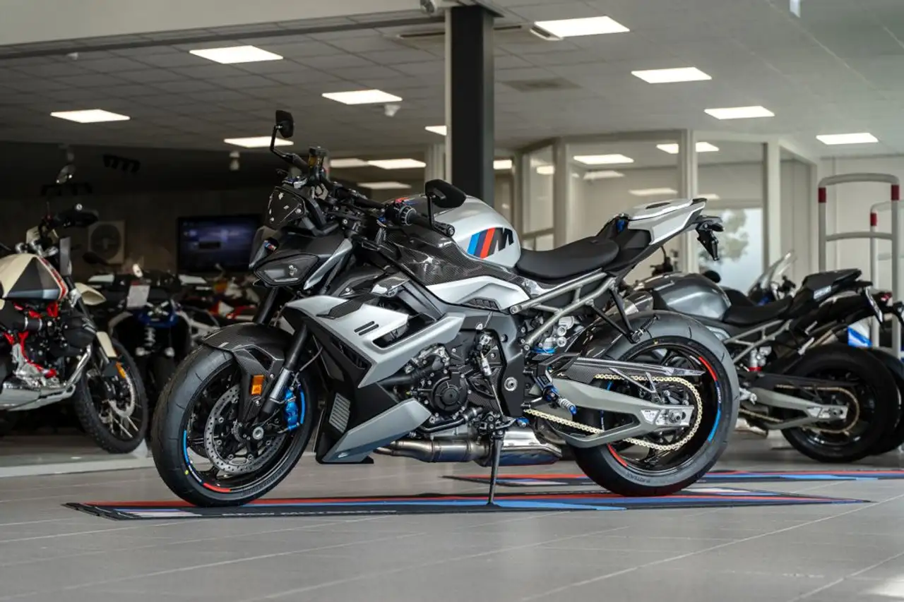 BMW M 1000 R