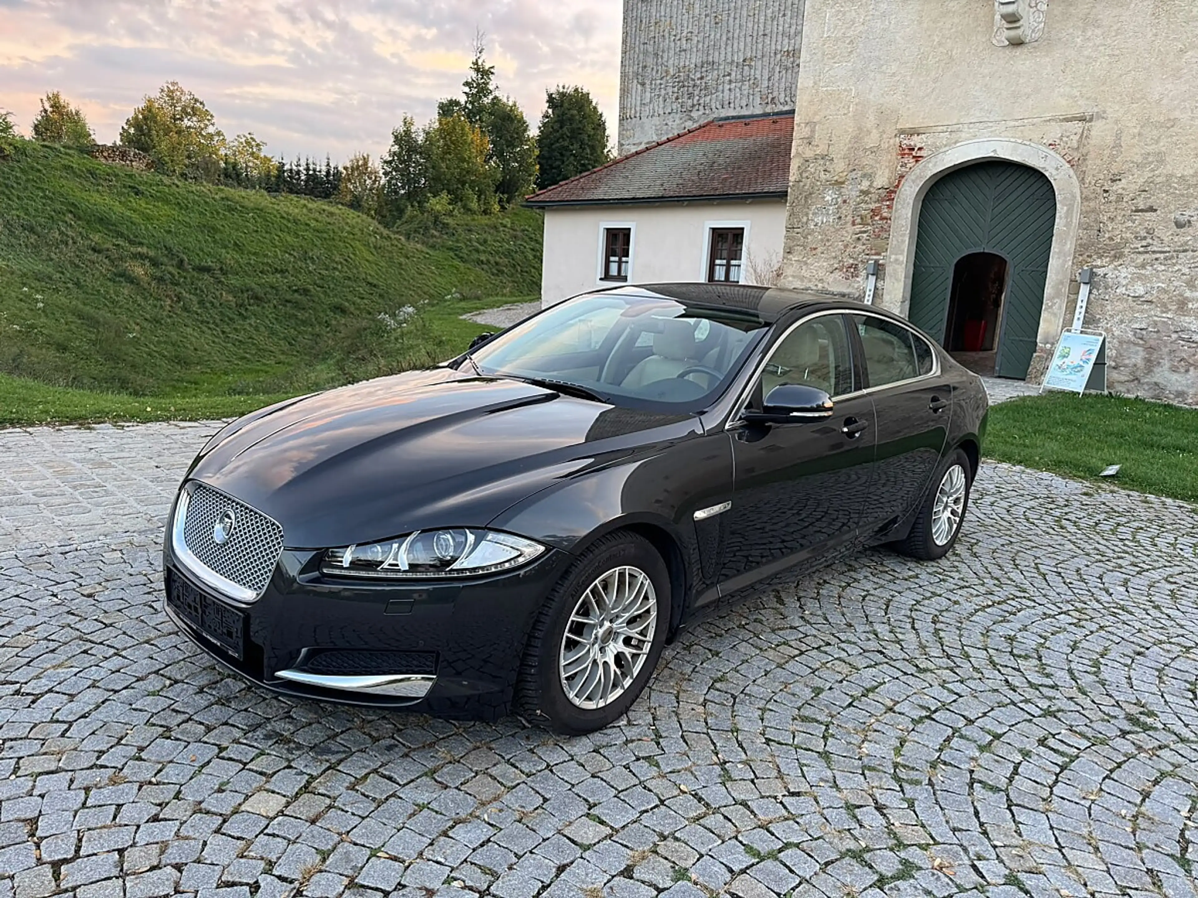 Jaguar XF 2,2 Diesel — photo 3