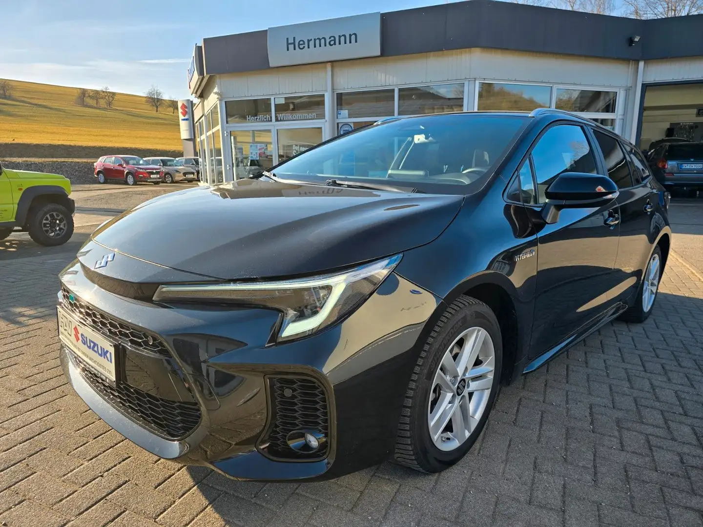 Suzuki Swace 1,8 CVT Comfort+ Schwarz - 2