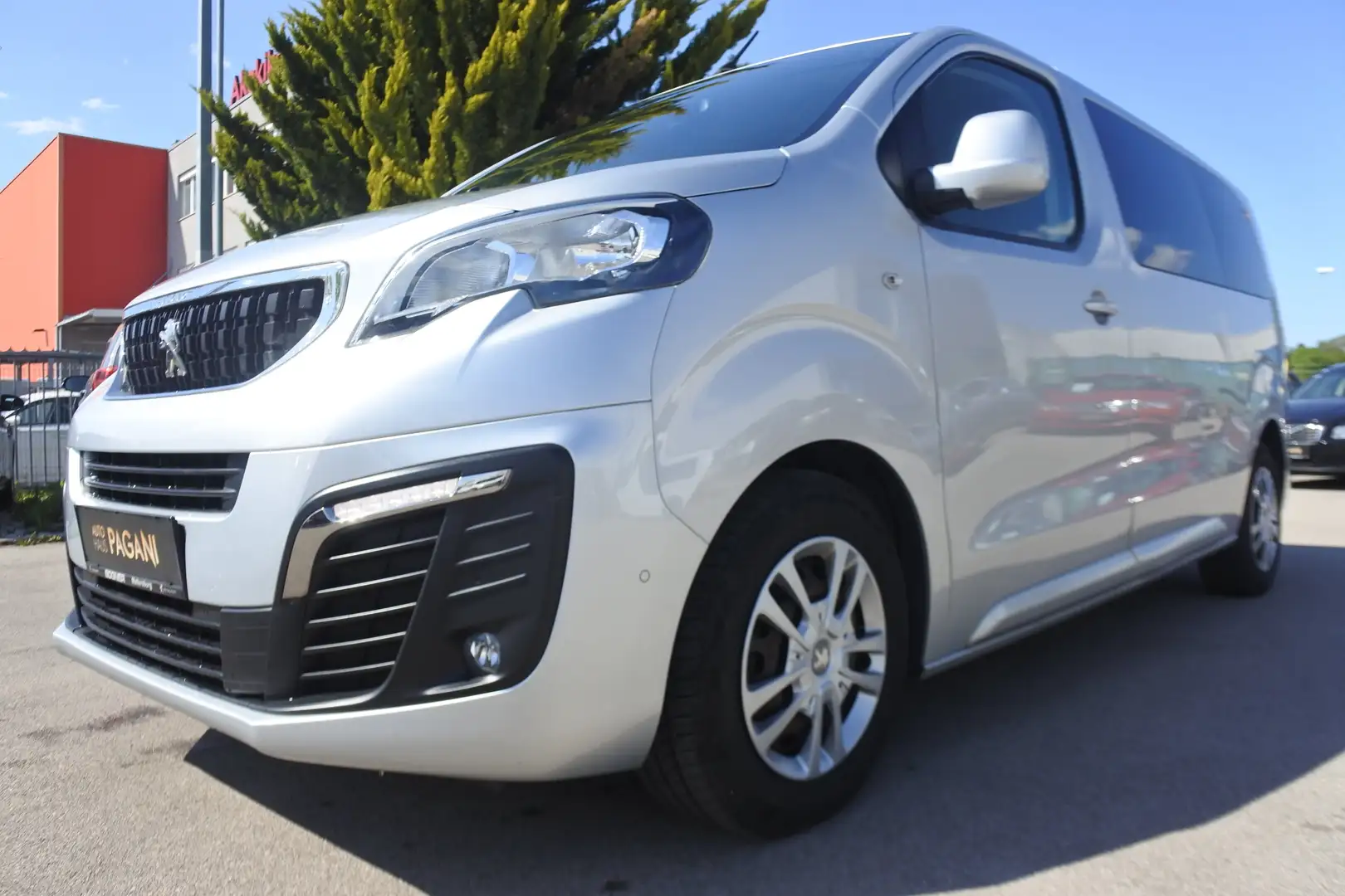 Peugeot Traveller Traveller Allure L2 BlueHDI 150/9 SITZE/NAVI/AHK/ Silber - 2