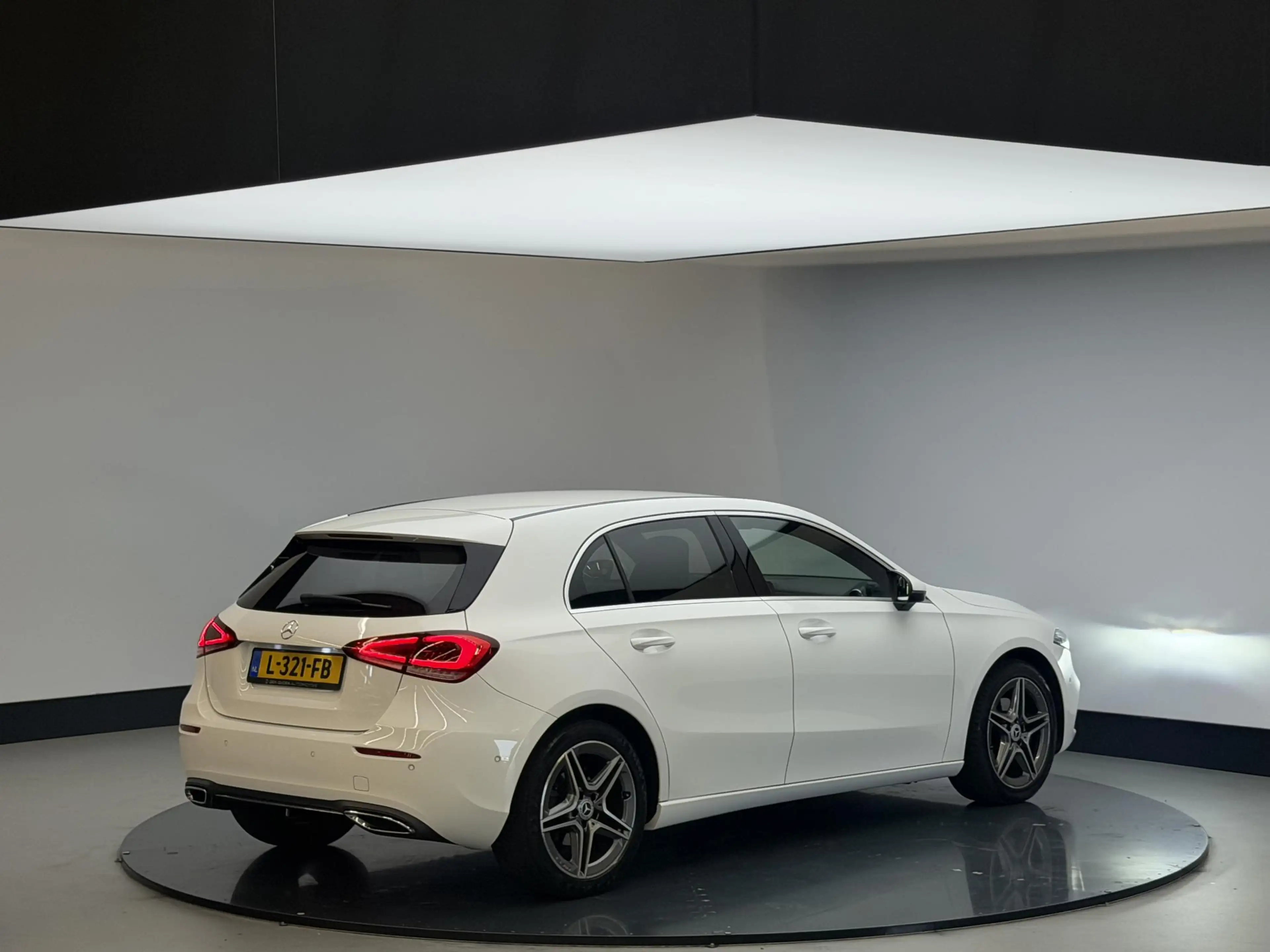 Mercedes-Benz A 200 Business Solution | 18 '' AMG wielen | Burmerster — photo 10