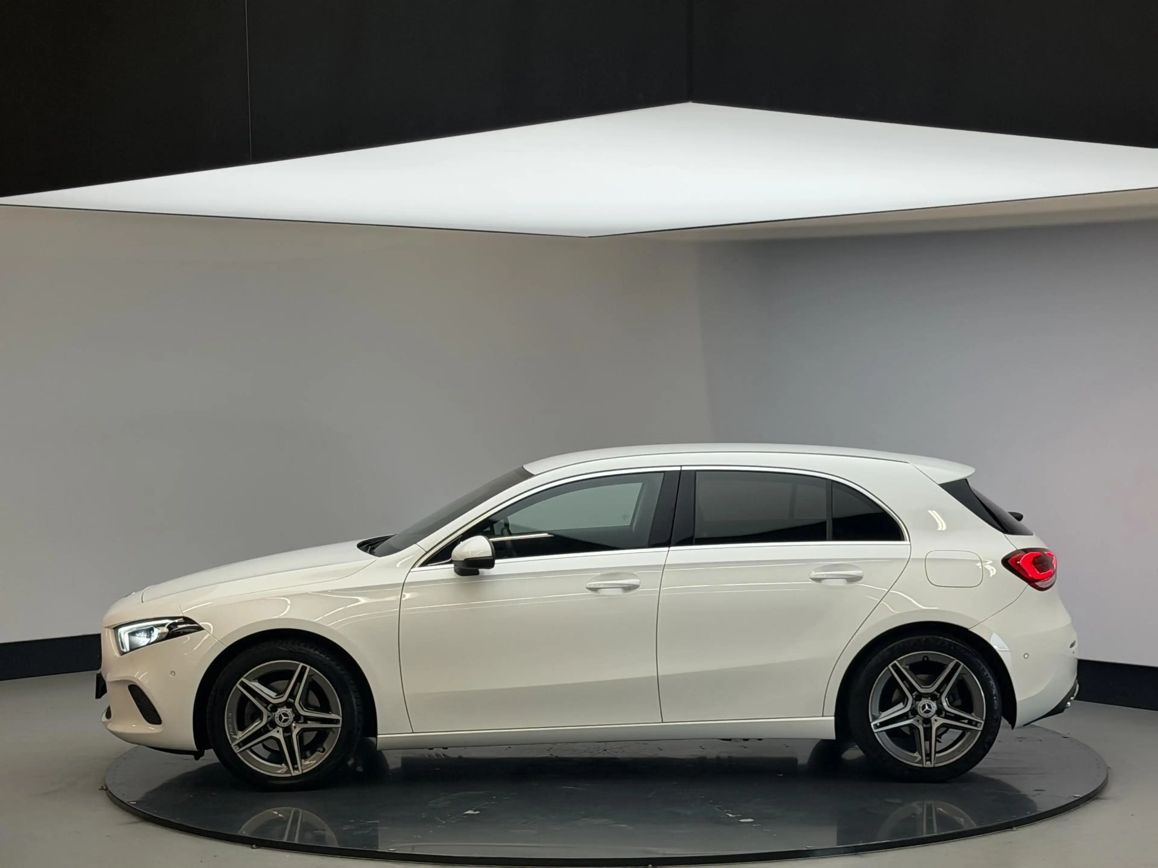 Mercedes-Benz A 200 Business Solution | 18 '' AMG wielen | Burmerster — photo 14