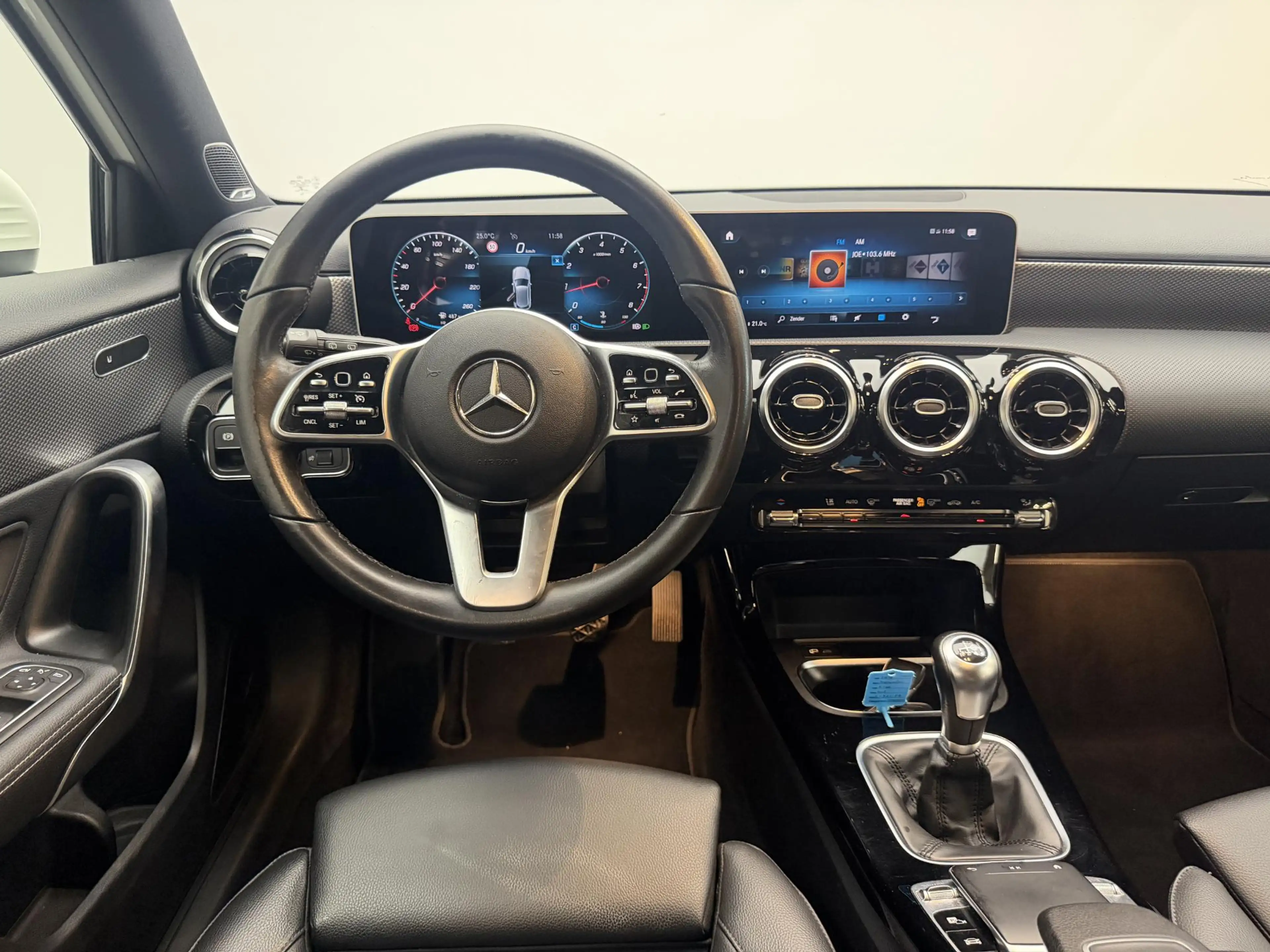 Mercedes-Benz A 200 Business Solution | 18 '' AMG wielen | Burmerster — photo 4