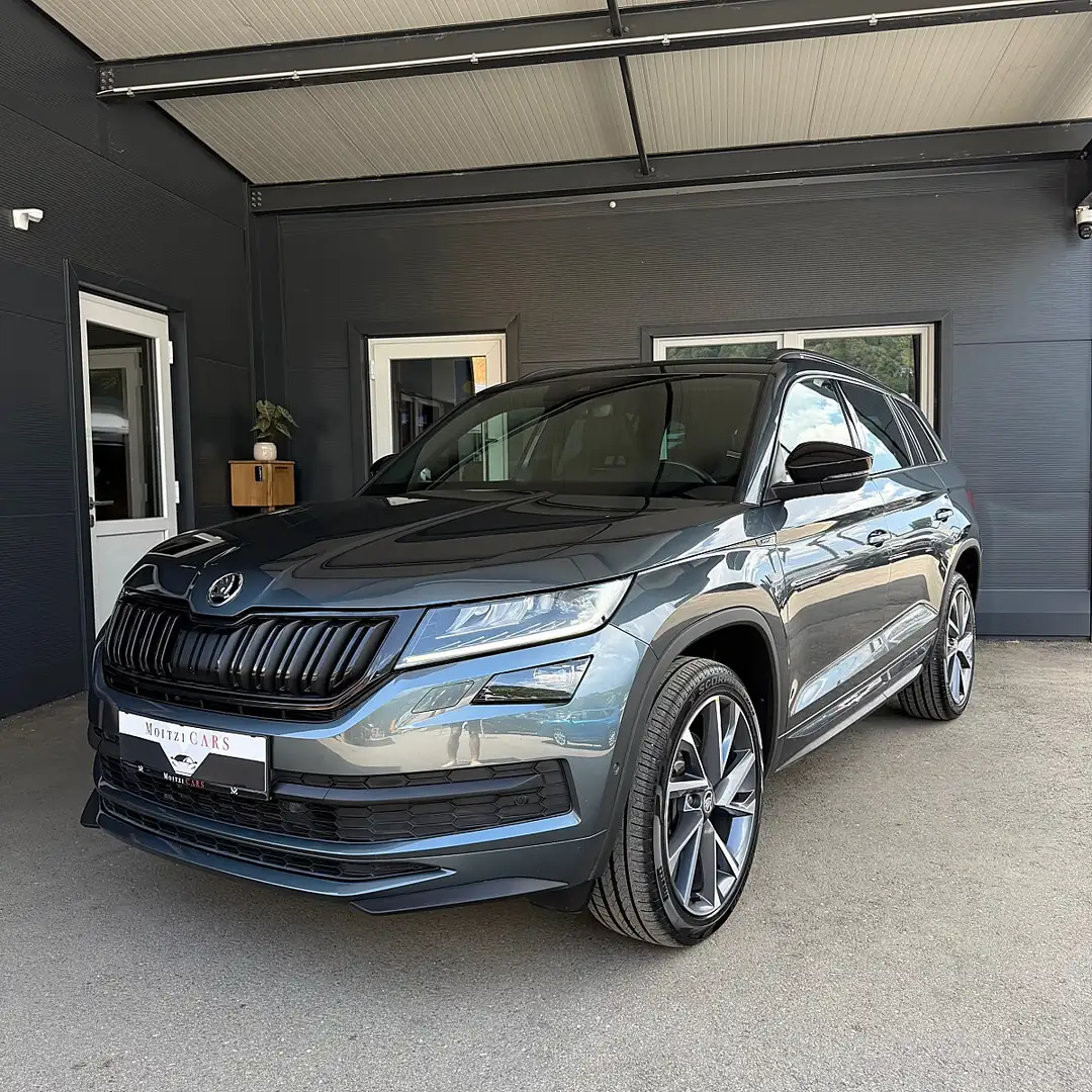 Skoda Kodiaq 2,0 TDI SCR 4x4 Sportline DSG Grau - 1