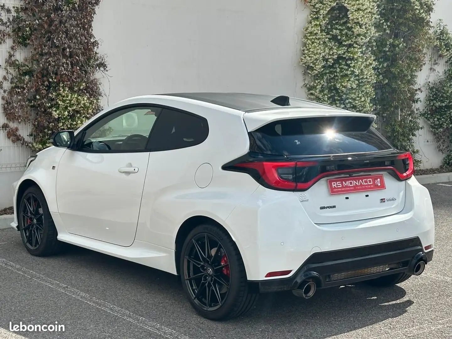 Toyota Yaris iv (2) 1.6 gr Weiß - 2