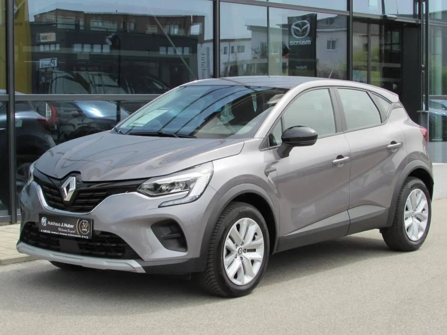 Renault Captur Evolution TCe 140 EDC Mild-Hybrid Klima Navi Grau - 1