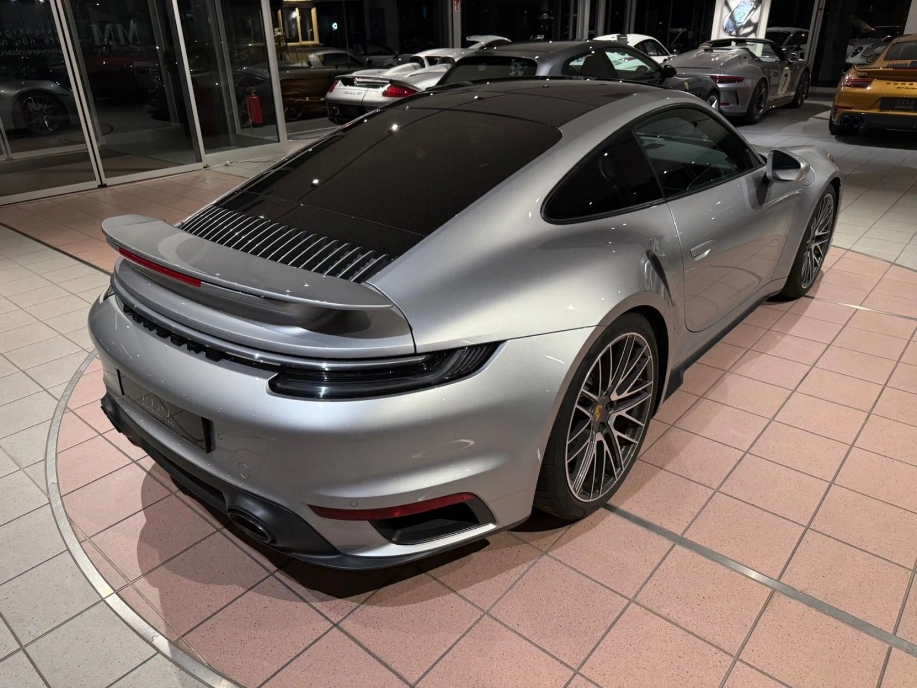 Porsche 911 Turbo LIFT/ACC/360°/ADAPTIVESITZE — photo 10