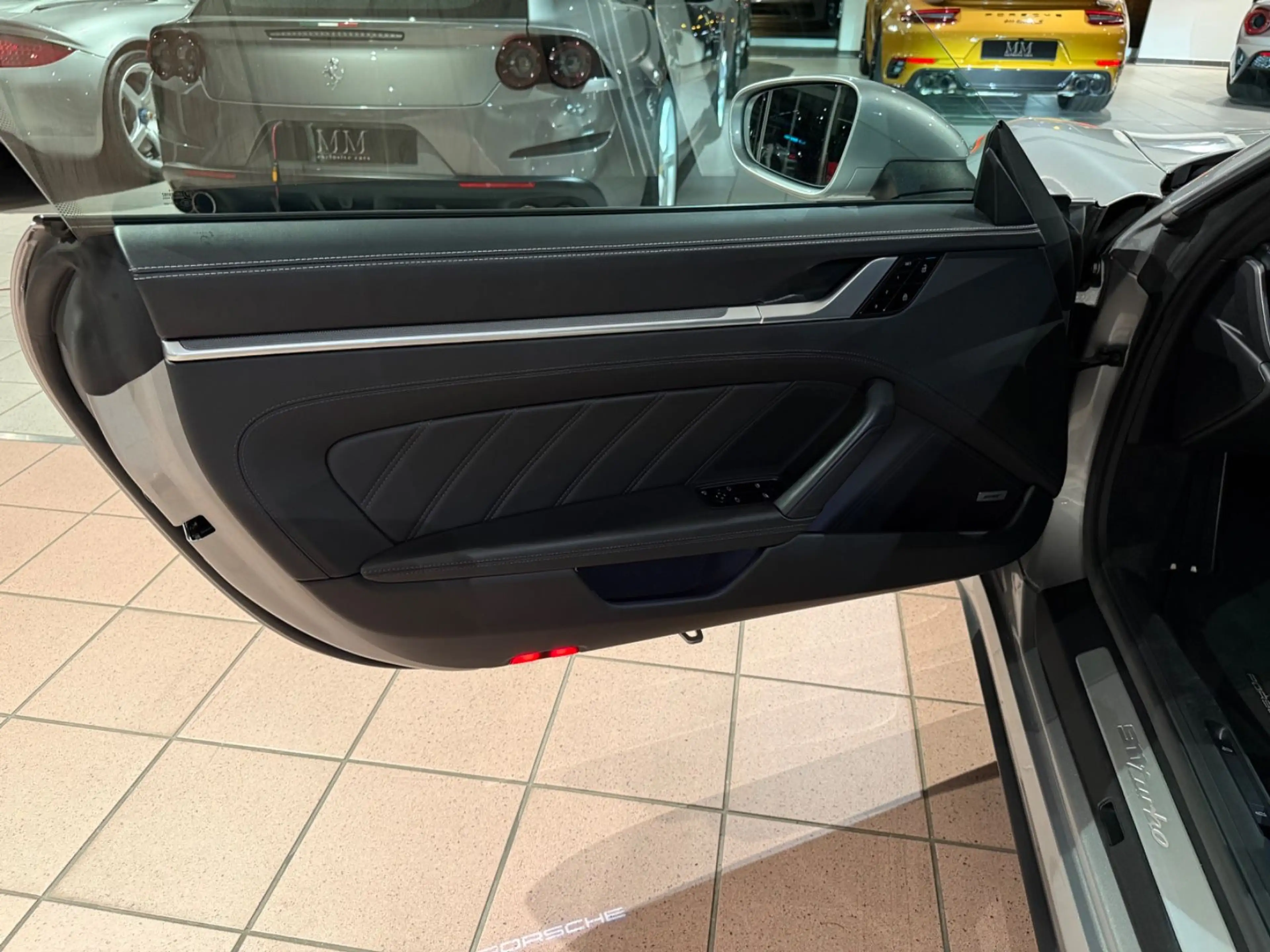 Porsche 911 Turbo LIFT/ACC/360°/ADAPTIVESITZE — photo 13
