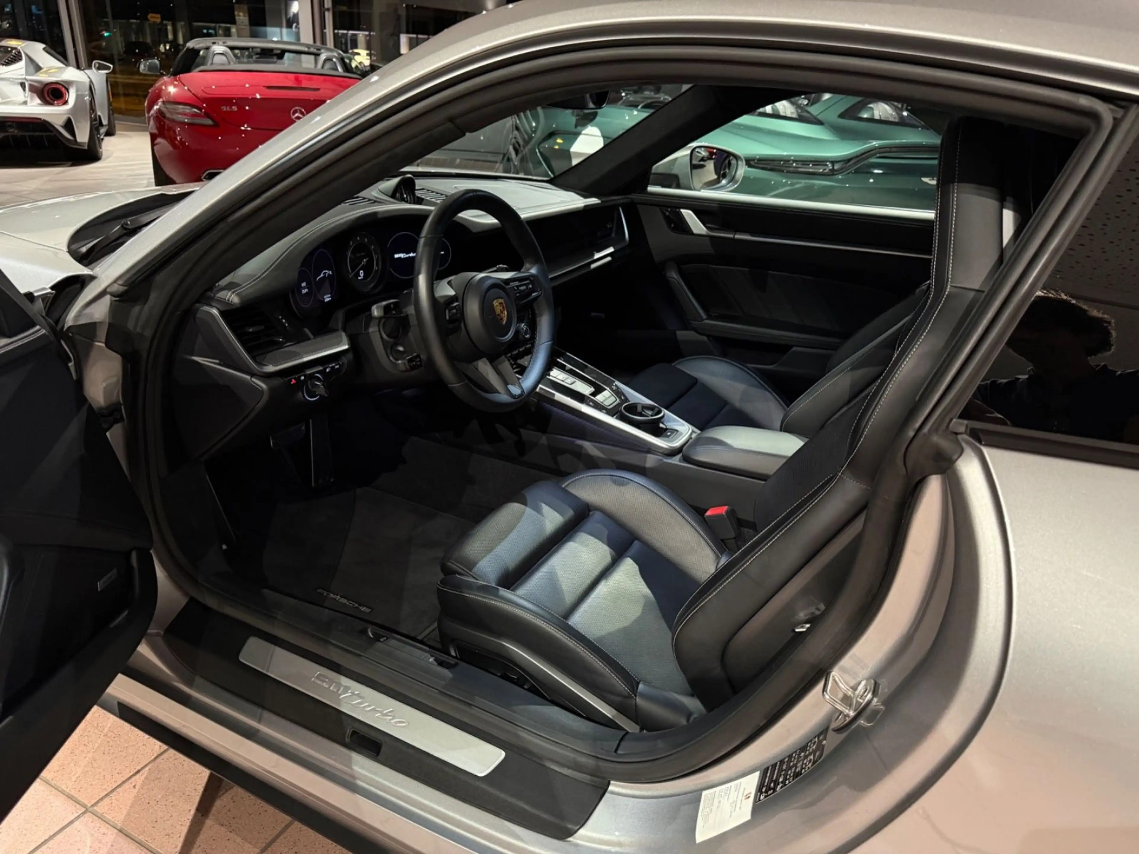 Porsche 911 Turbo LIFT/ACC/360°/ADAPTIVESITZE — photo 14
