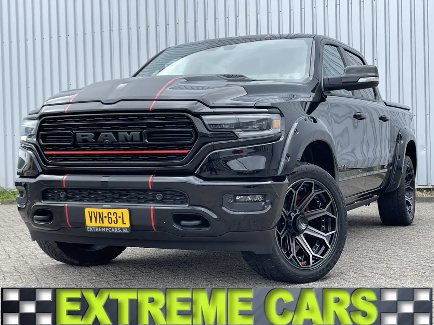 Dodge RAM 1500 pick up 4x4 Crew Cab Limited Night LPG Zwart - 1