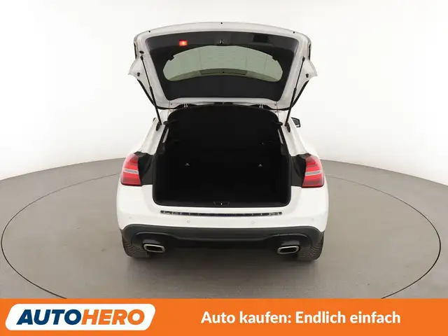 Mercedes-Benz Gla view 16