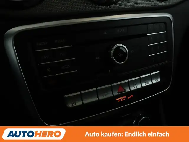 Mercedes-Benz Gla view 22
