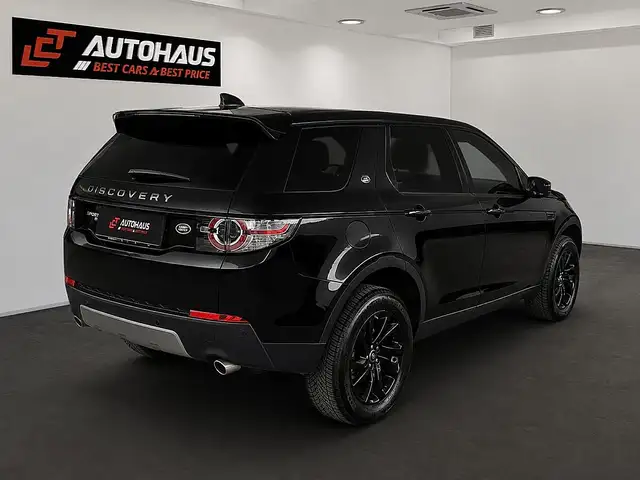 Land Rover Discovery Sport view 6