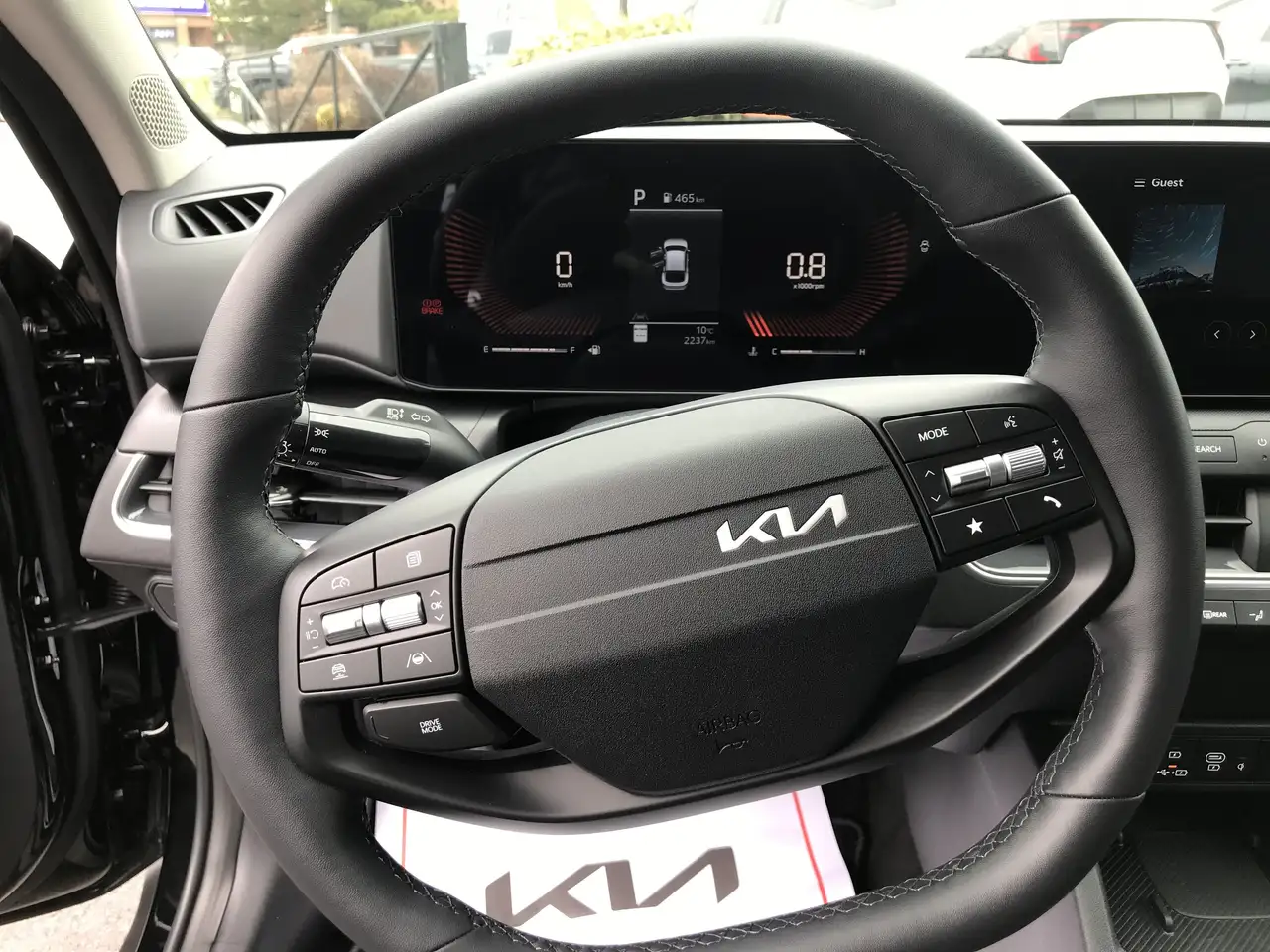 Kia K4 снимка Kia K4