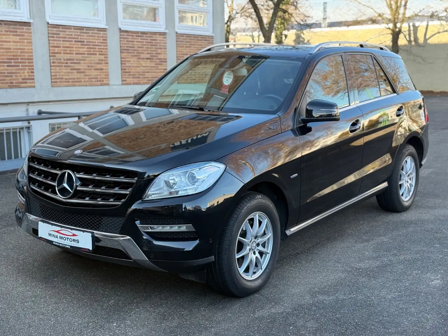 Mercedes-Benz ML 350 CDI BlueTec Airmatic AHK LED 4,69% Noir - 1