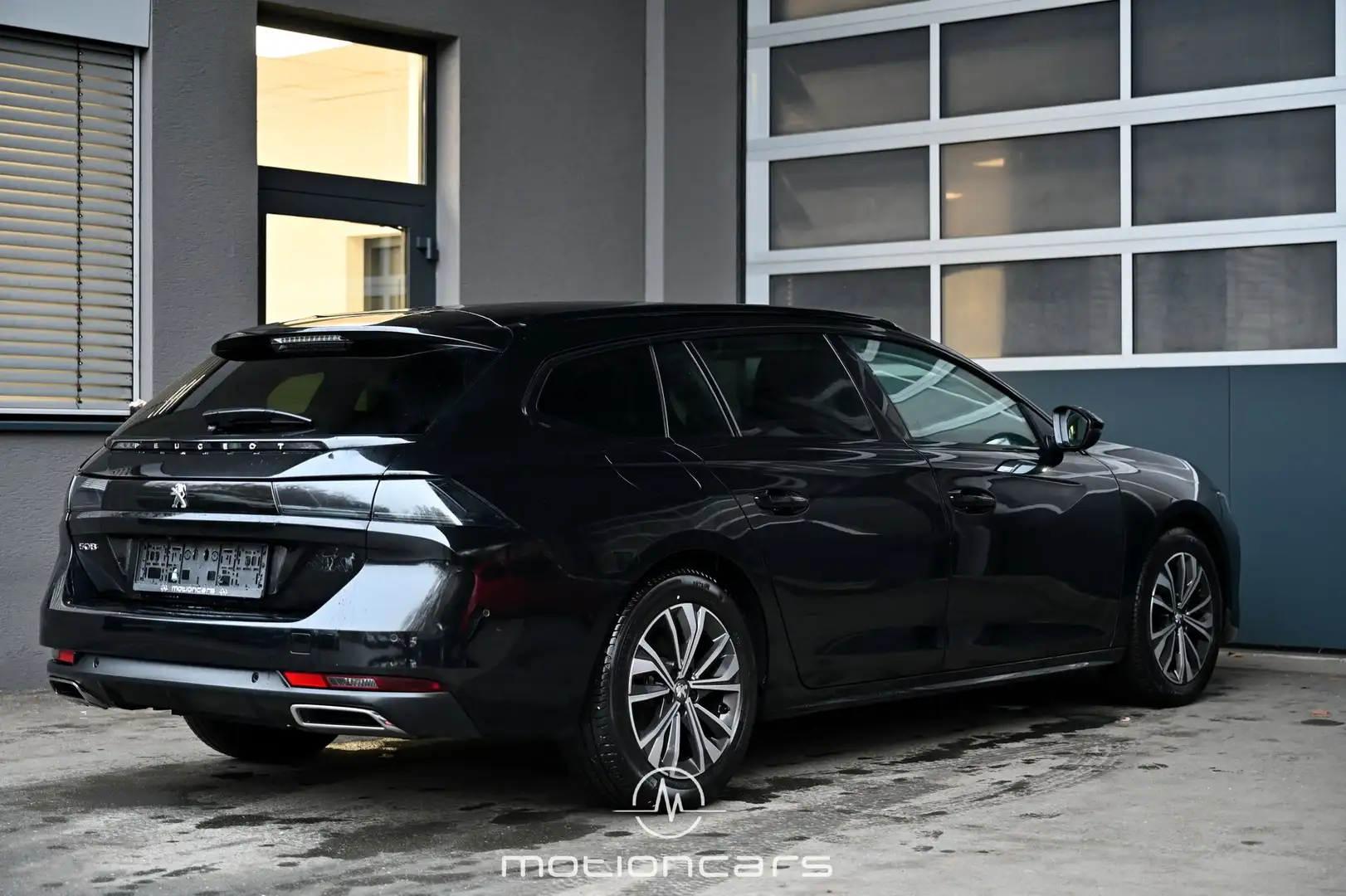 Peugeot 508 1.2 PureTech 130 SW Allure Pack Pickerl NEU EXP € crna - 2