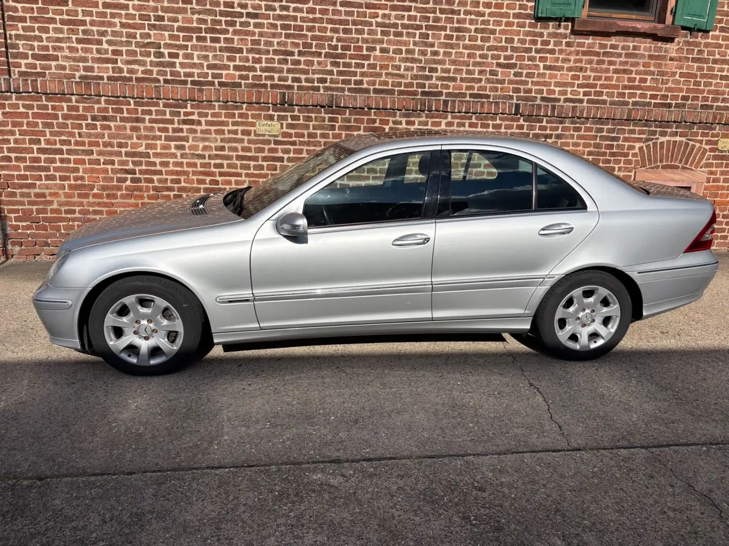 Mercedes-Benz C 240 Elegance kein Rost im Bestzustand Silber - 2