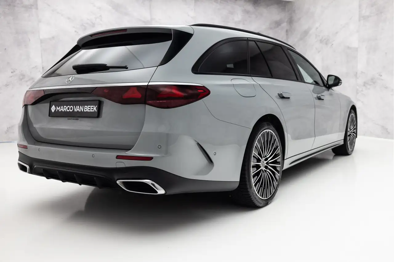 Mercedes-Benz E-Class Estate e AMG Line Hyperscreen Pano Luchtveri, миниатюра 2