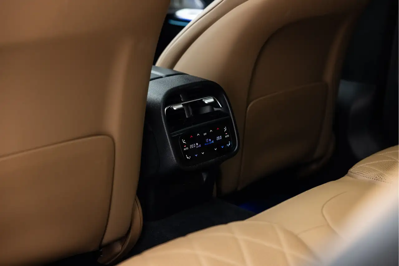 Mercedes-Benz E-Class Estate e AMG Line Hyperscreen Pano Luchtveri, миниатюра 16