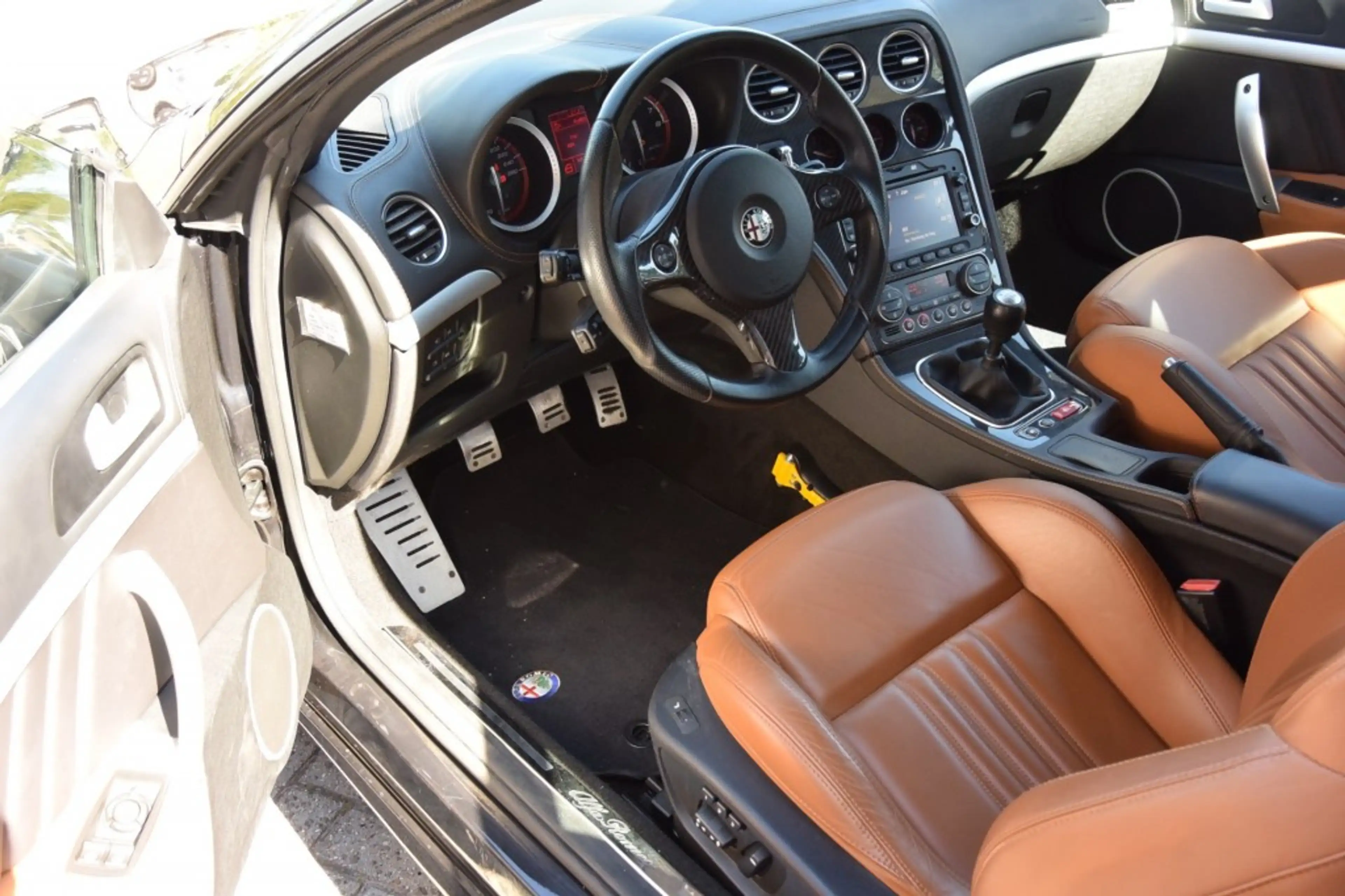 Alfa Romeo Brera 1.7 T SKYWINDOW — photo 10