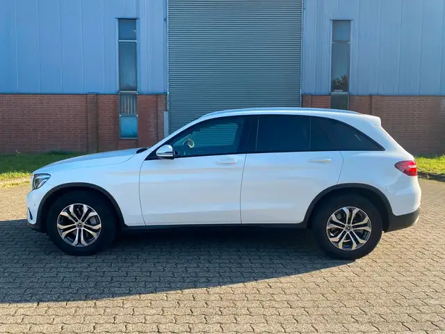 Mercedes-Benz GLC 250 d 4Matic *Ahk*Shz*Pano-Dach*Navi*