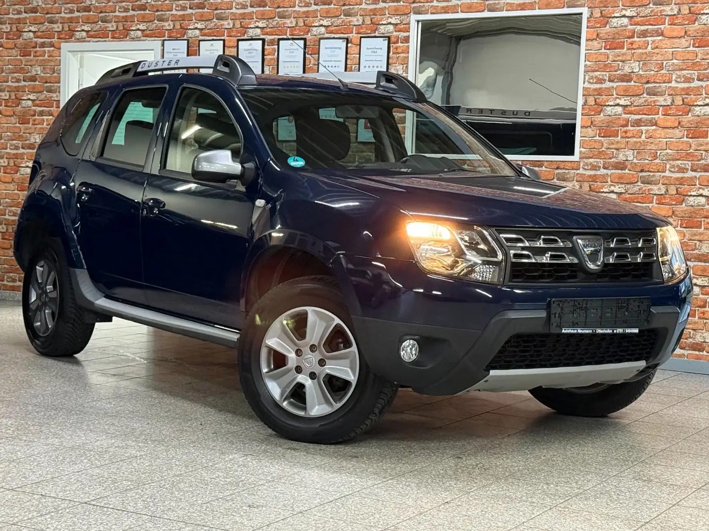 Dacia Duster -4x2-Leder-Navi-AHK-Webasto Blau - 1