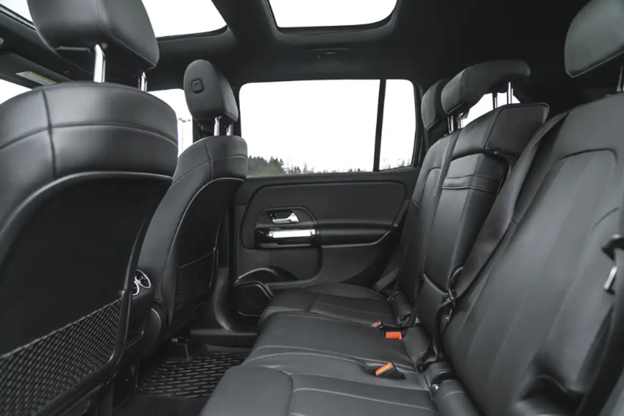Mercedes-Benz GLB снимка Mercedes-Benz GLB