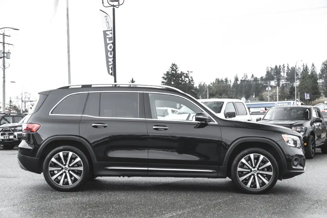 Mercedes-Benz GLB снимка Mercedes-Benz GLB