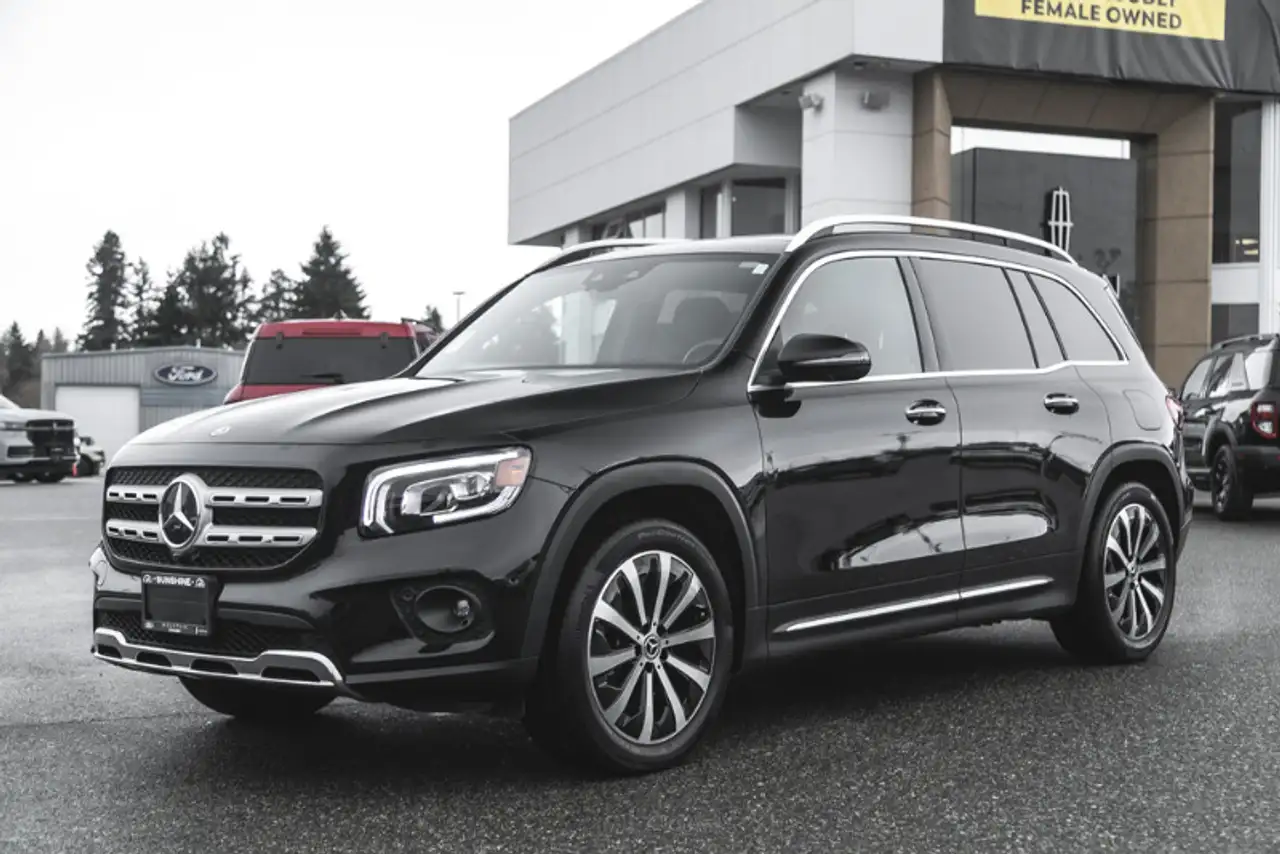 Mercedes-Benz GLB снимка Mercedes-Benz GLB