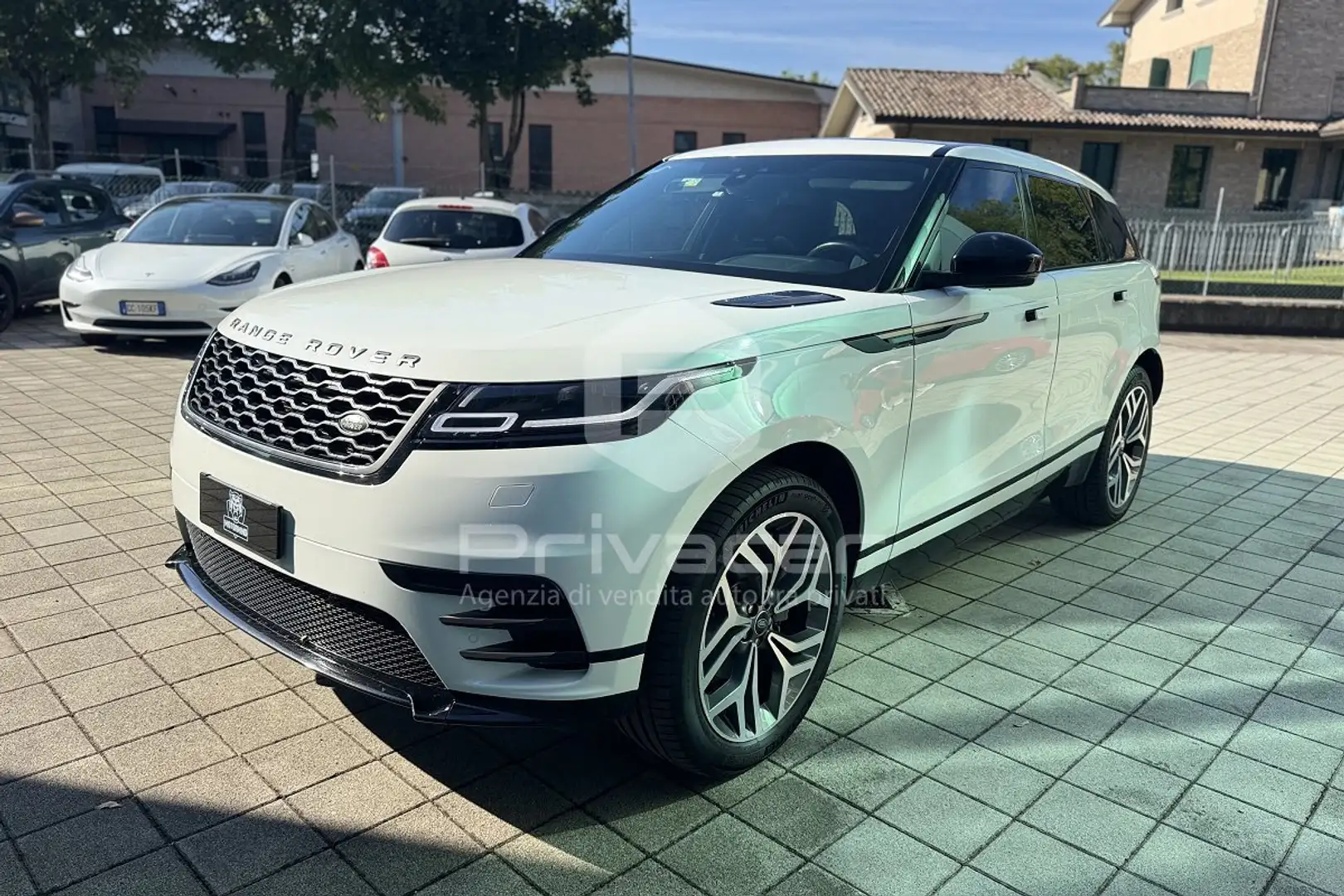 Land Rover Range Rover Velar Range Rover Velar 2.0D I4 240 CV R-Dynamic HSE Blanc - 1