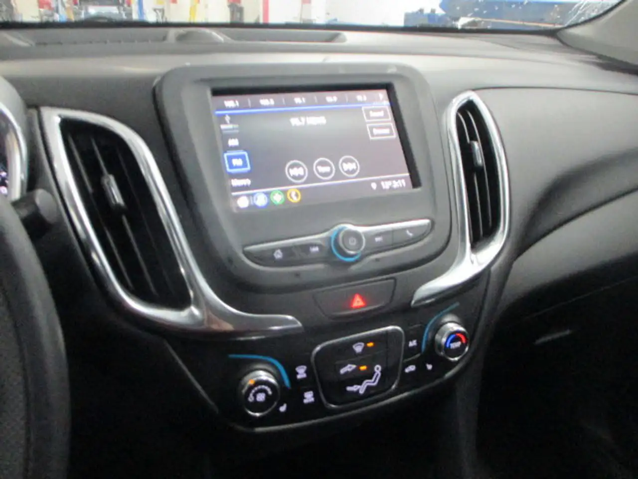 Chevrolet Equinox снимка Chevrolet Equinox