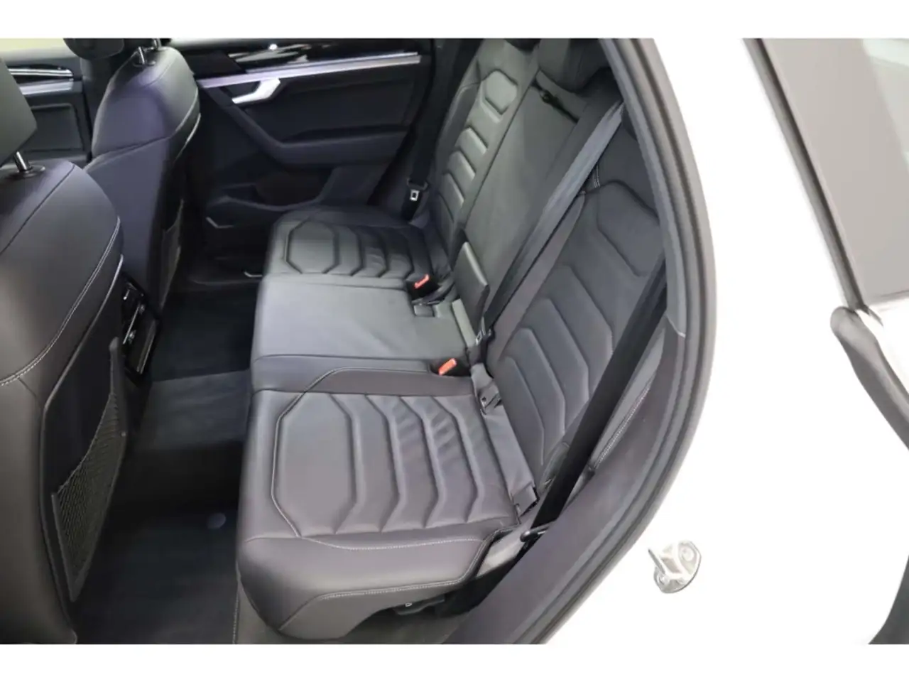 Volkswagen Touareg 3.0 TDI V6 4Motion R-Line DCP/NAV//LED 15