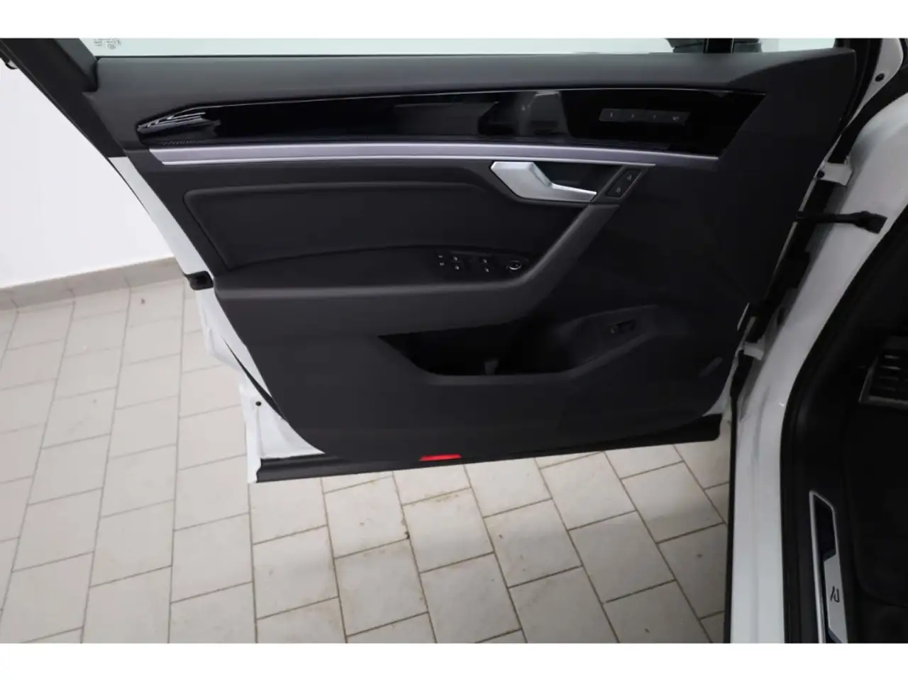 Volkswagen Touareg 3.0 TDI V6 4Motion R-Line DCP/NAV//LED 14