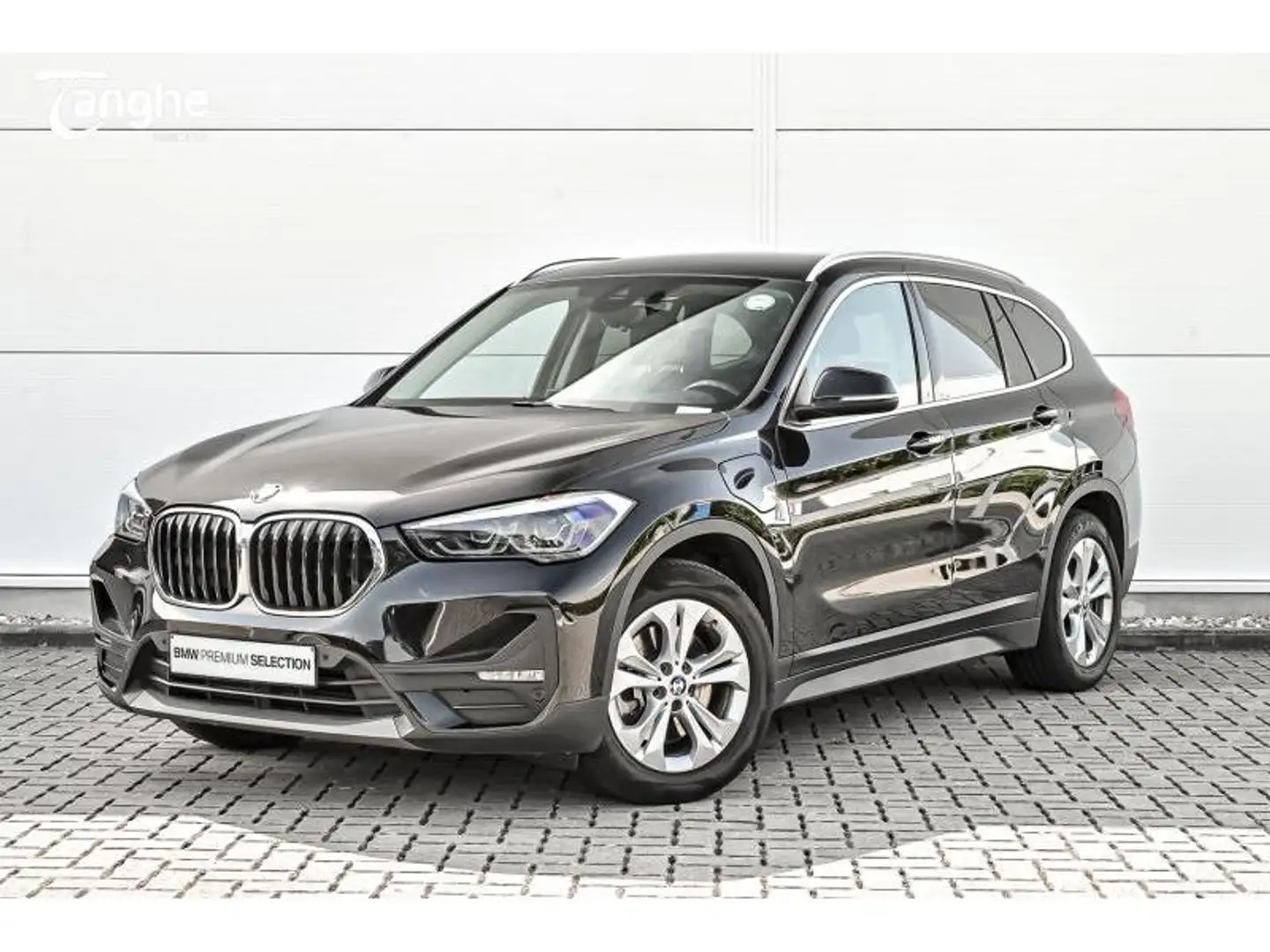 BMW X1 xDrive25e Zwart - 1