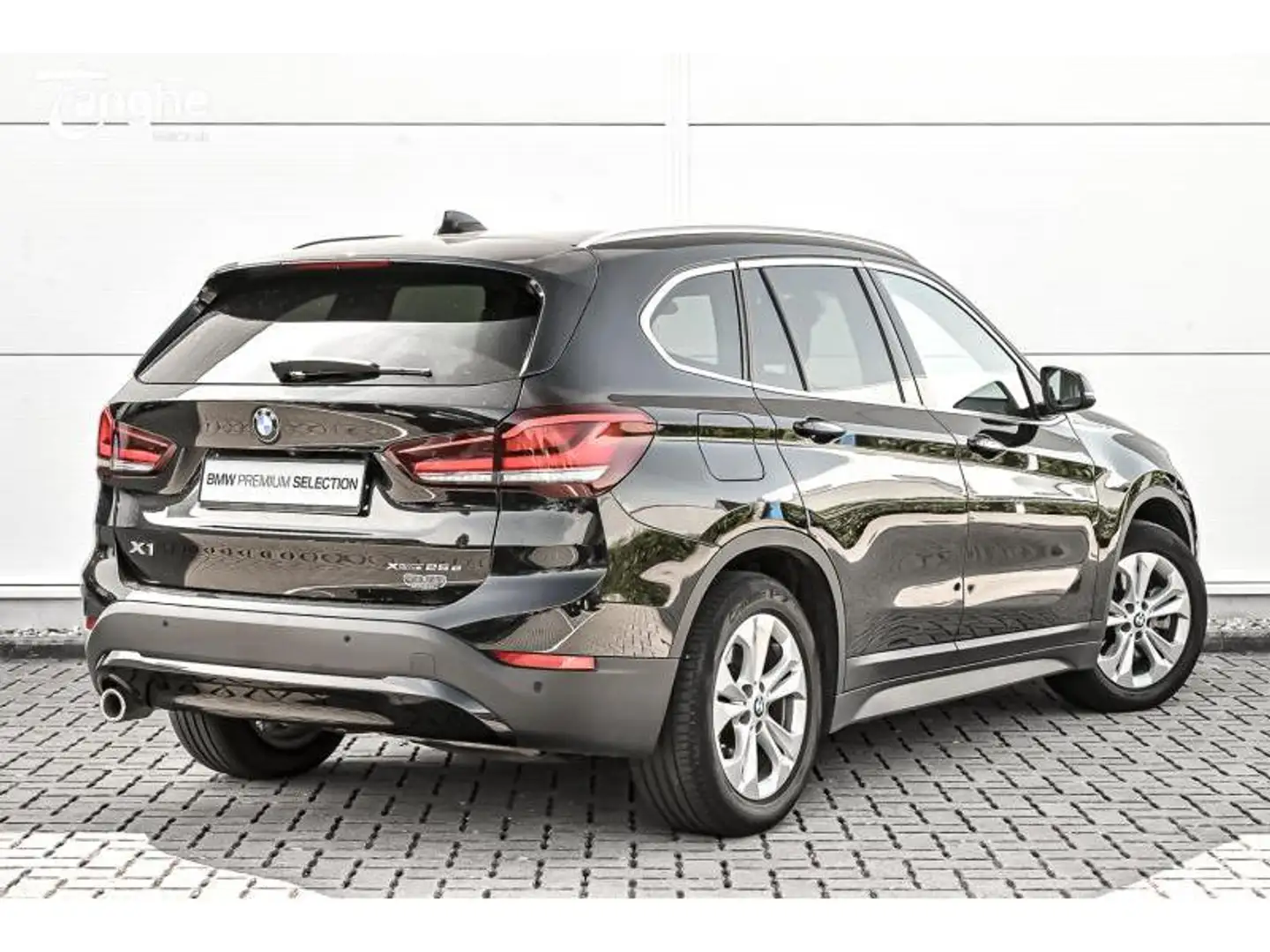 BMW X1 xDrive25e Zwart - 2