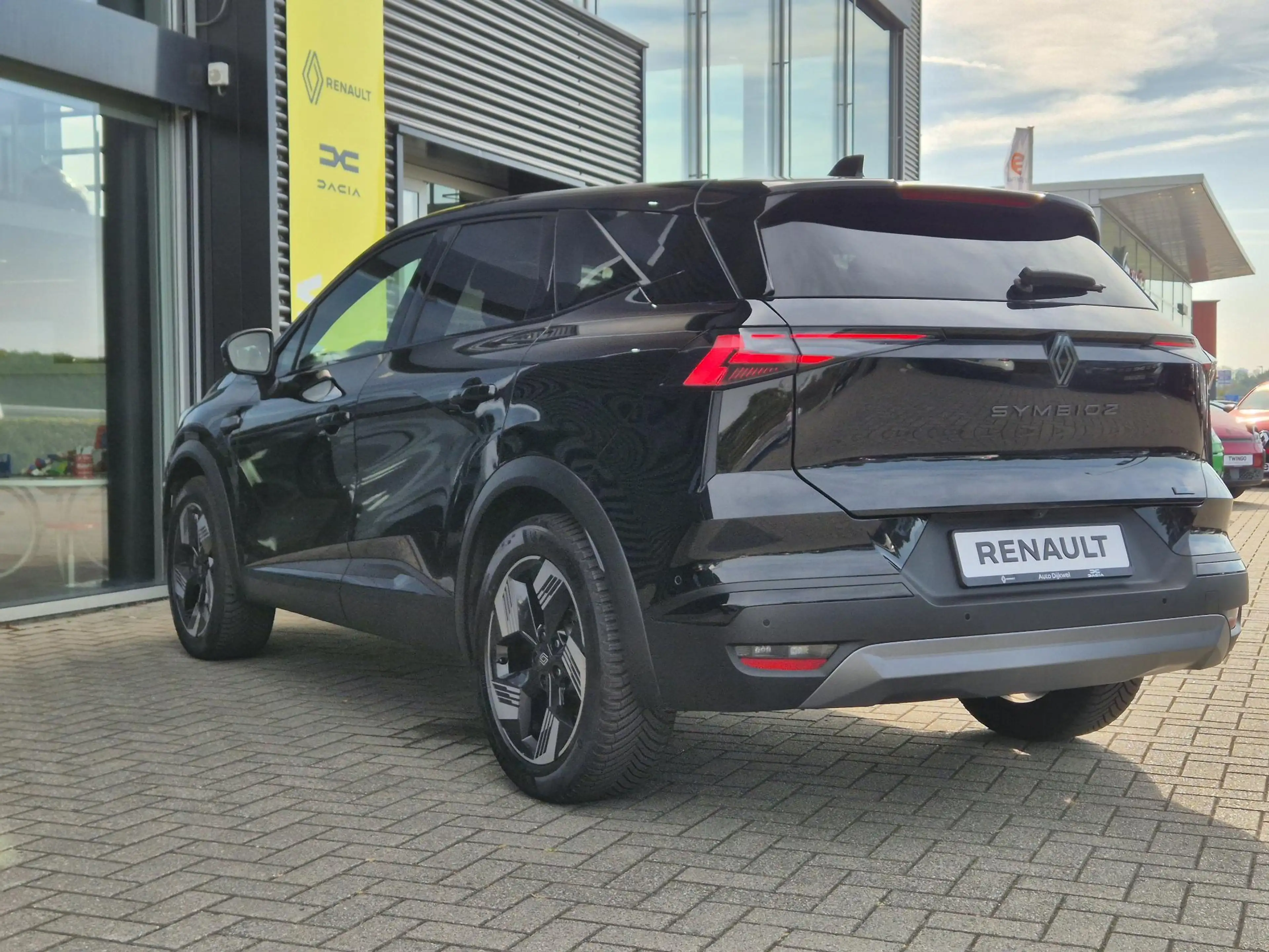 Renault Symbioz 1.8 E-Tech full hybrid 160 esprit Alpine Solarbay — photo 8