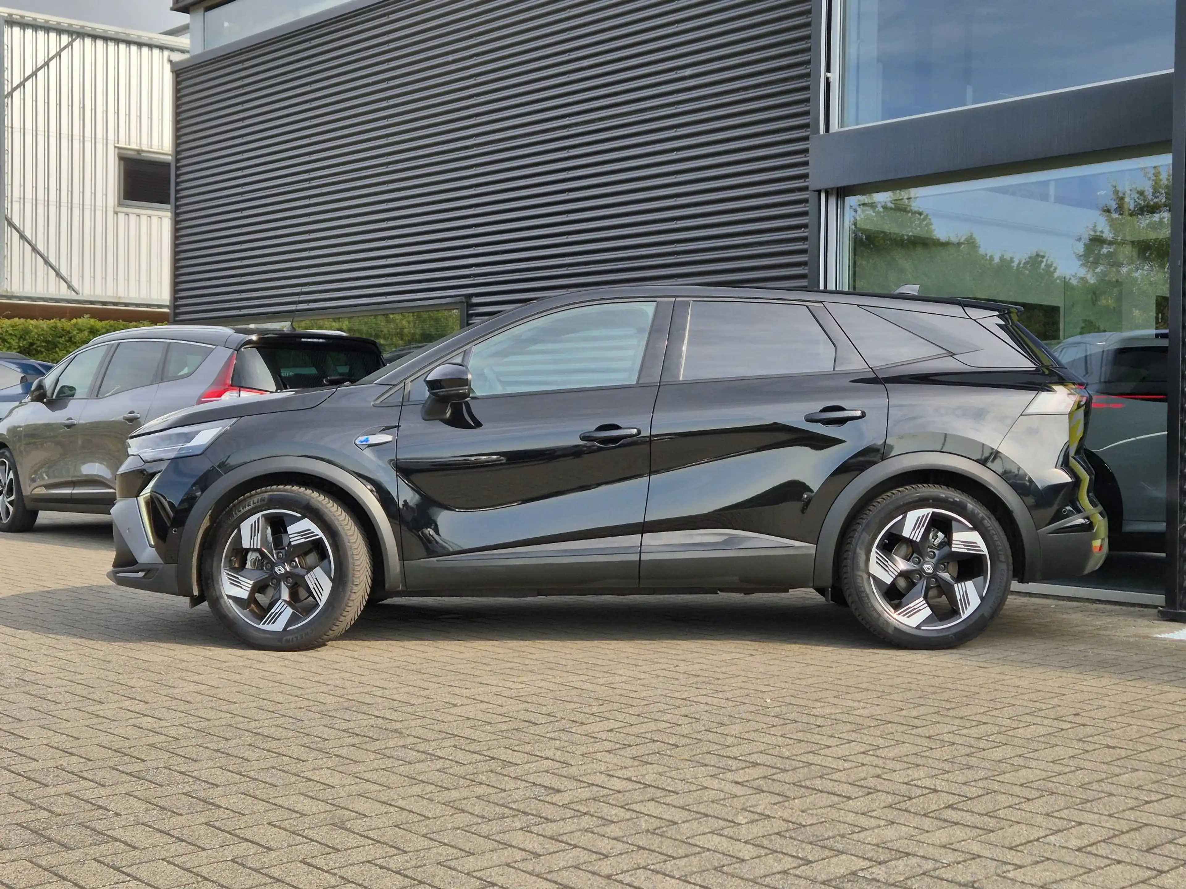 Renault Symbioz 1.8 E-Tech full hybrid 160 esprit Alpine Solarbay — photo 2