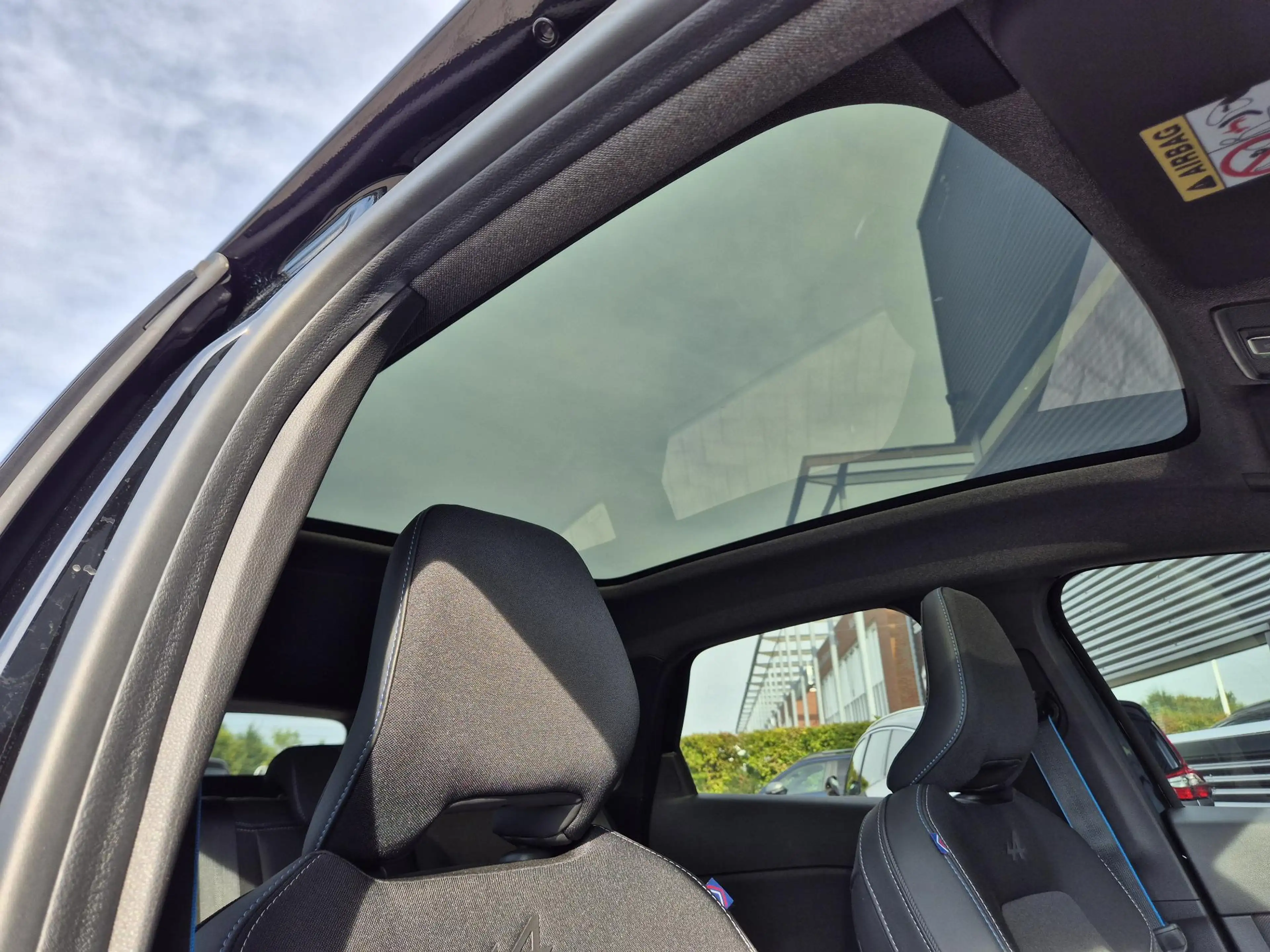 Renault Symbioz 1.8 E-Tech full hybrid 160 esprit Alpine Solarbay — photo 39