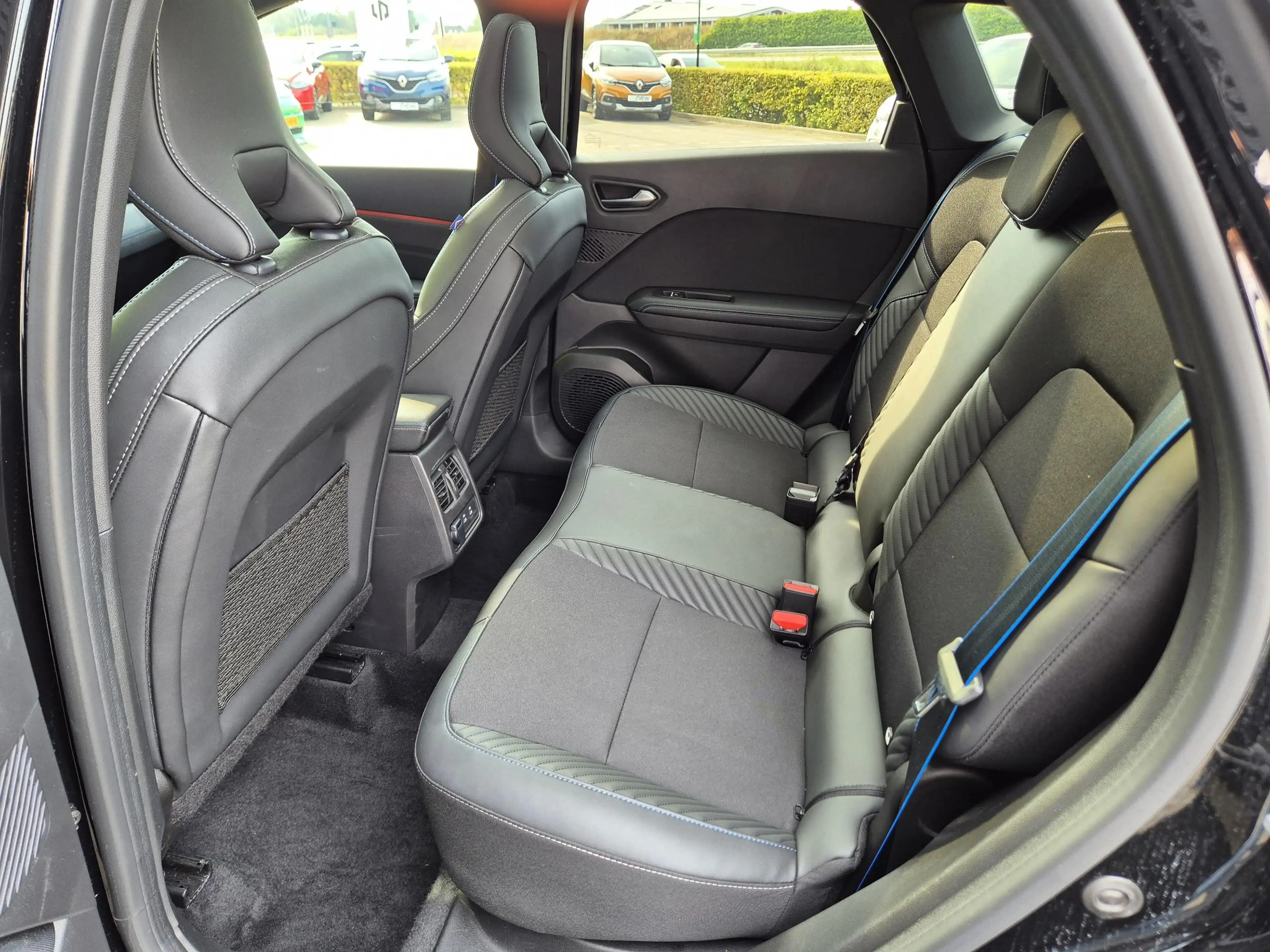 Renault Symbioz 1.8 E-Tech full hybrid 160 esprit Alpine Solarbay — photo 30
