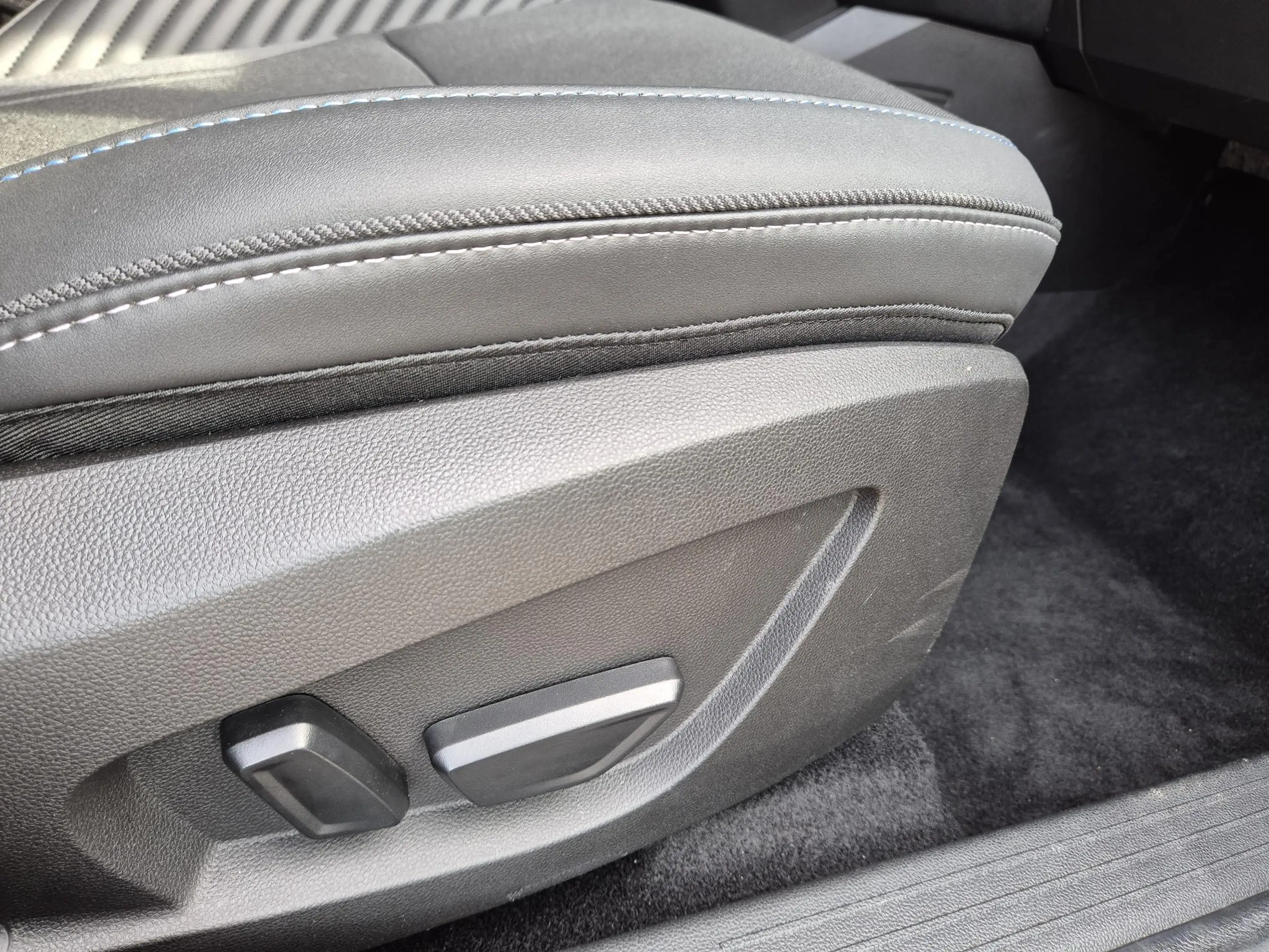 Renault Symbioz 1.8 E-Tech full hybrid 160 esprit Alpine Solarbay — photo 37