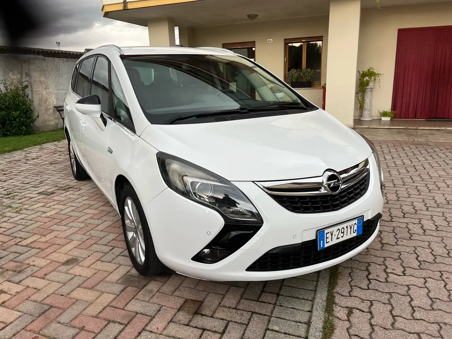 Opel Zafira Tourer 1.6 t Cosmo ecoM 150cv Bianco - 2