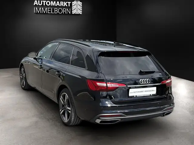Audi A4 view 10