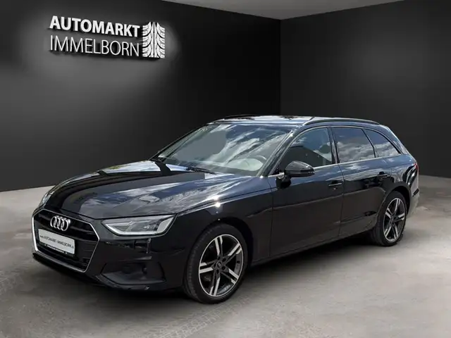Audi A4 view 4