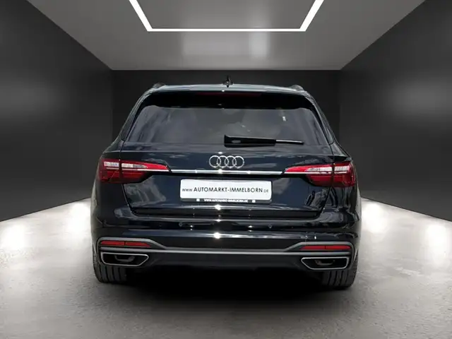 Audi A4 view 9