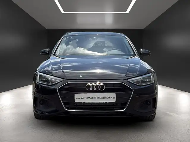 Audi A4 view 8
