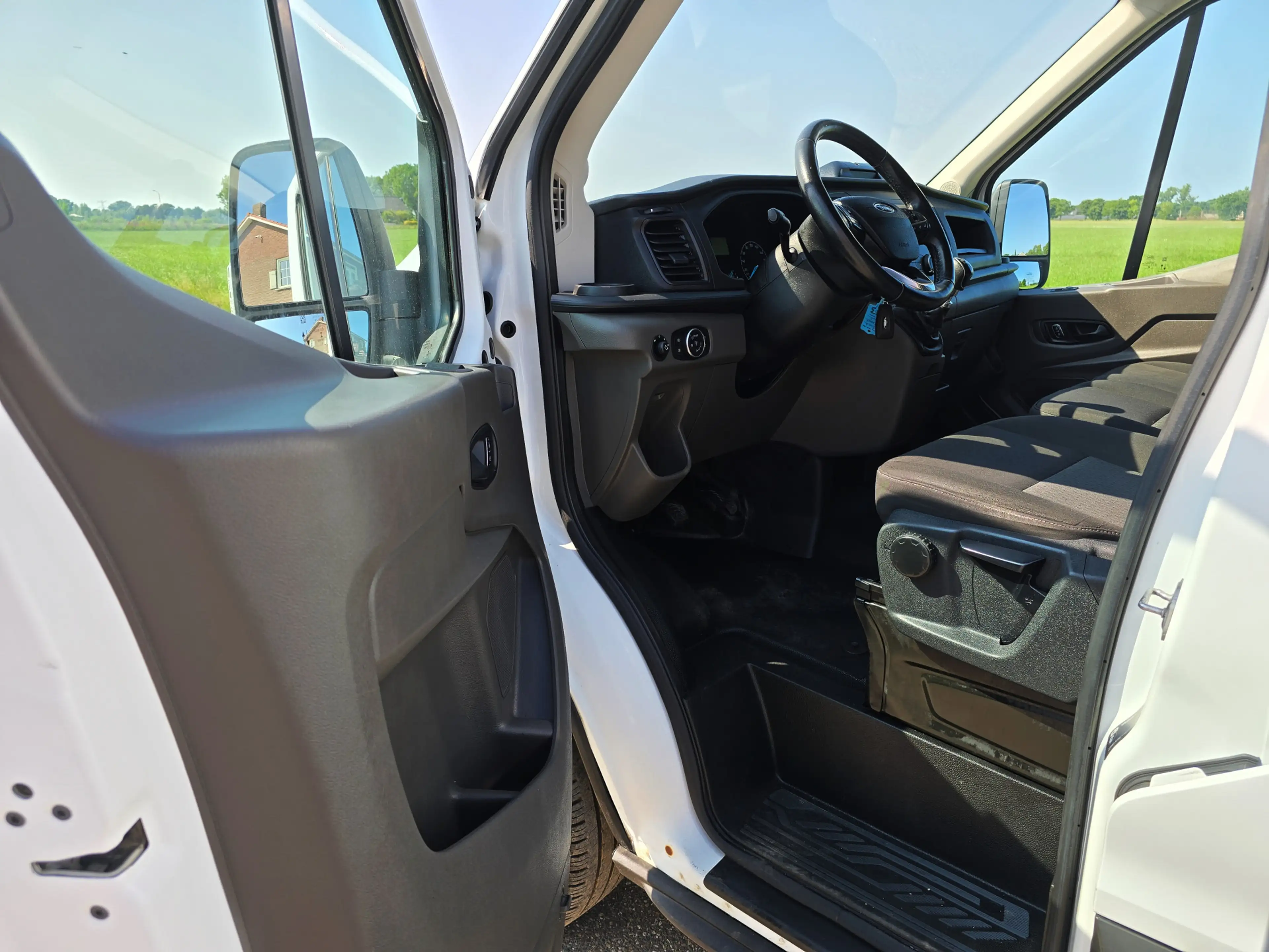 Ford Transit 350 2.0 TDCI L2 H2 - 130 Pk - Euro 6 - Airco - Cru — photo 19
