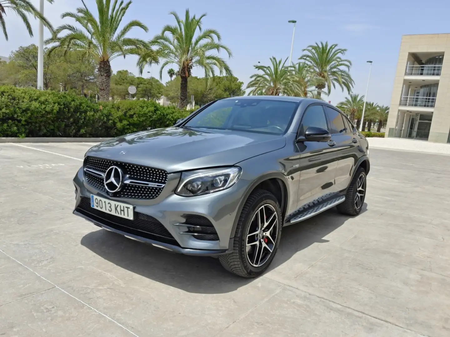 Mercedes-Benz GLC 43 AMG 4Matic Aut. Plateado - 2
