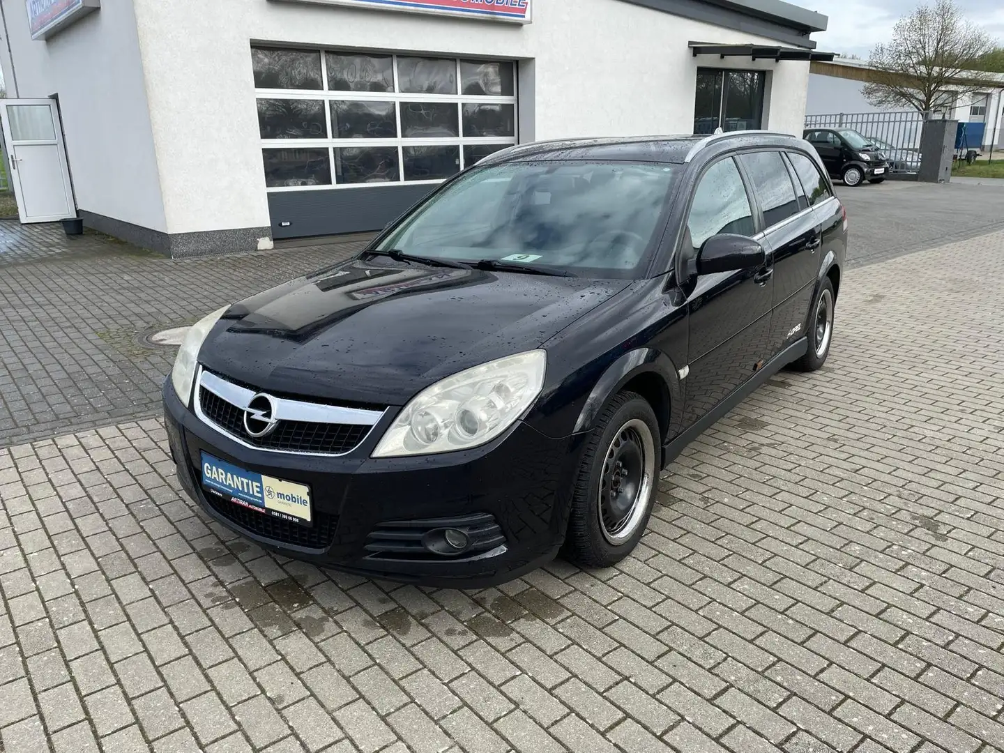 Opel Vectra Edition Schwarz - 1